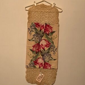 JZRose Shabby Chic Table Runner NWT